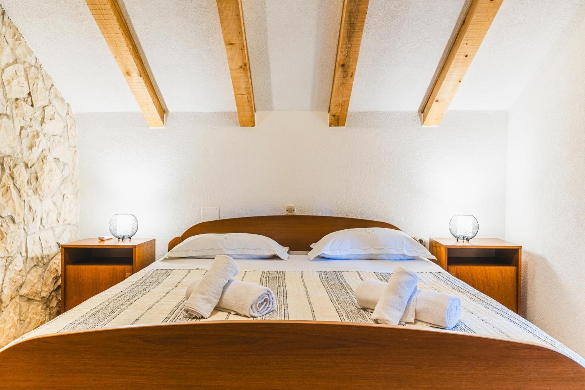 Country House Uros In Nature With Pool Lovorno Eksteriør bilde
