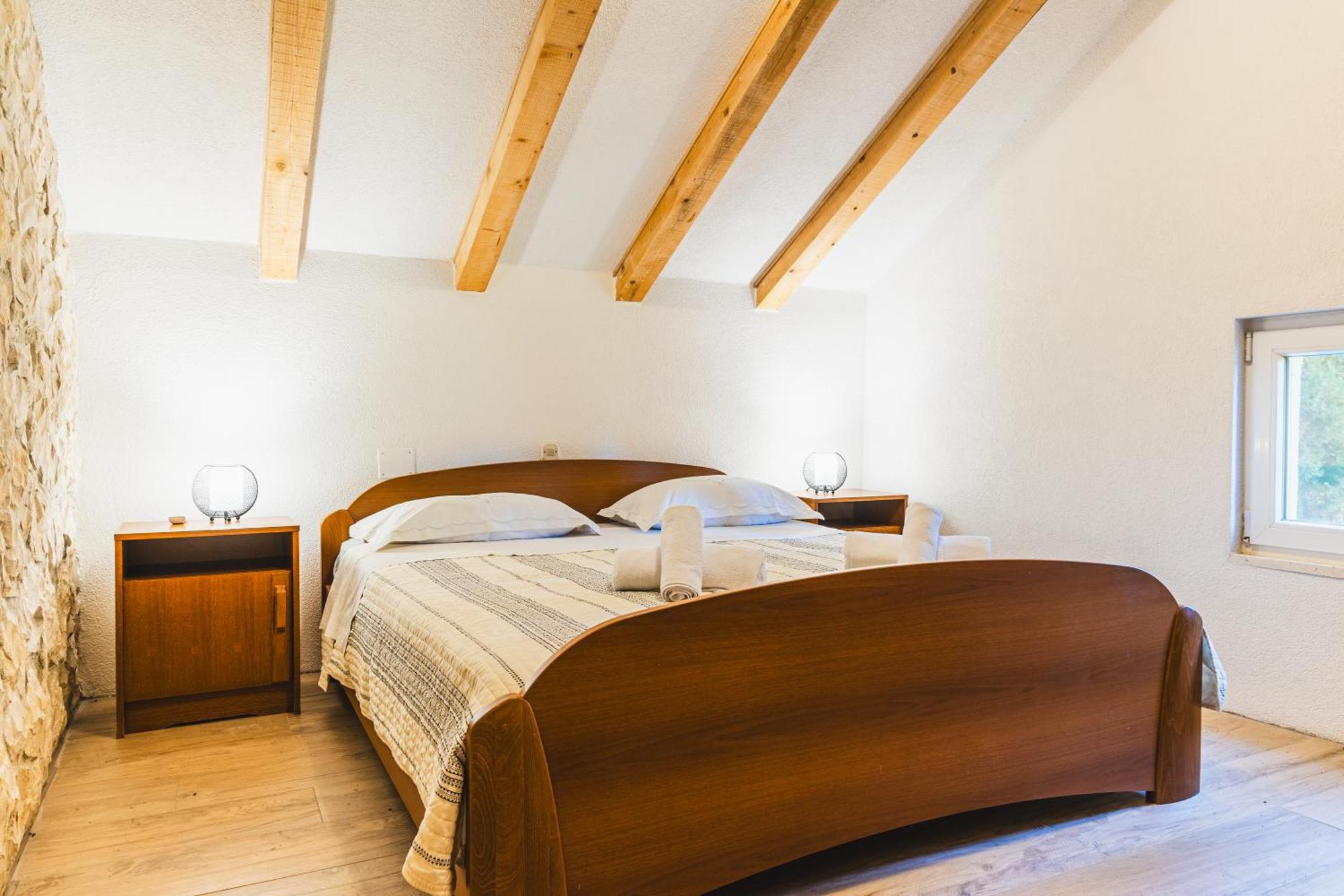 Country House Uros In Nature With Pool Lovorno Eksteriør bilde